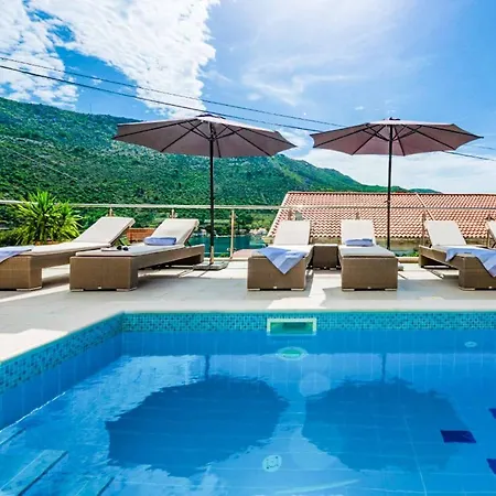 Citrus Reef Villa